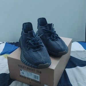 Yeezy 350 Cinder